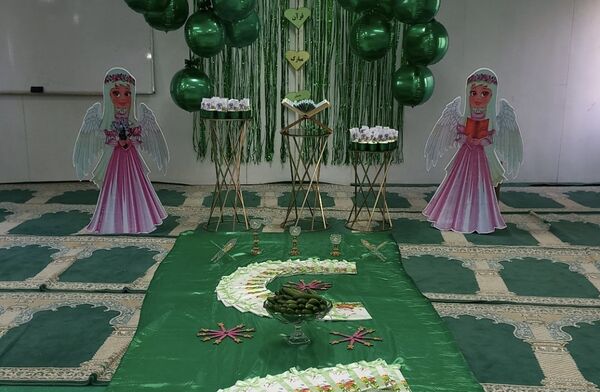 جشن قرآن پایه اول در دبستان دخترانه امام هادی (ع)