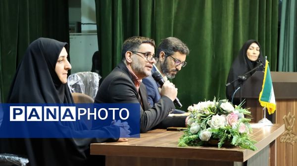 مراسم تجلیل و نکوداشت معاونان و مربیان پرورشی در کاشان