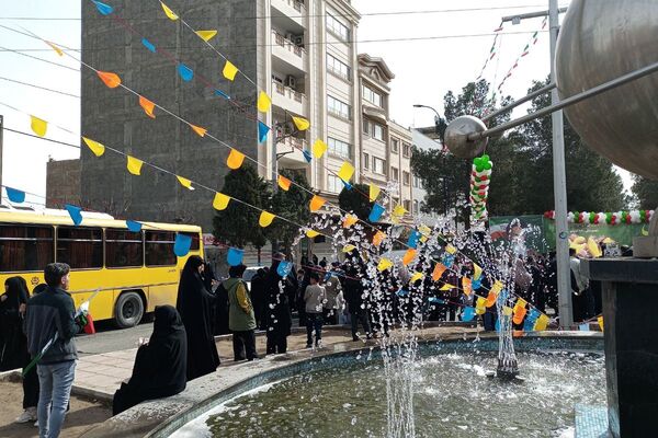 خروش مردمی در خیابان‌های رباط‌کریم در 22بهمن