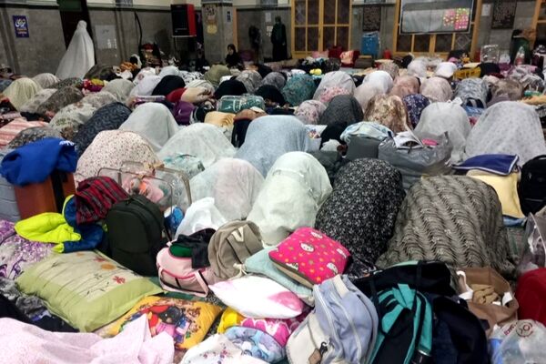 استقبال پرشور دانش‌آموزان شهریاری از آیین معنوی اعتکاف