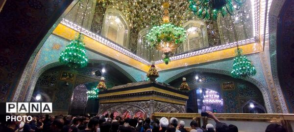 آماده سازی حرم مطهر امام رضا علیه‌السلام برای تشییع رهبر شهید