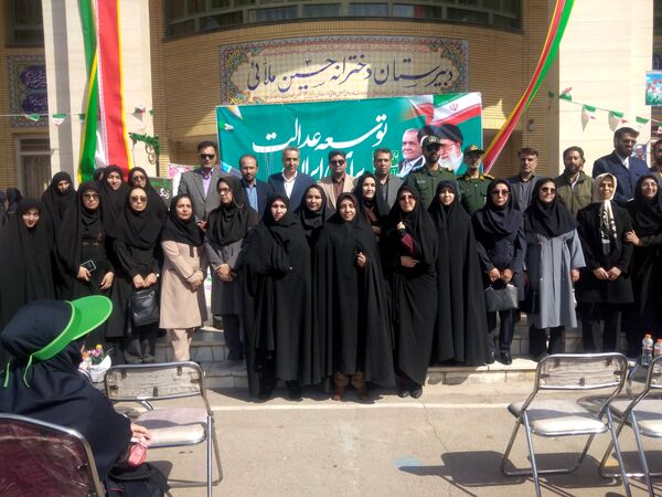 نواخته شدن زنگ مهر،زنگ خیرین و زنگ ایثار  در دبیرستان حسین ملایی