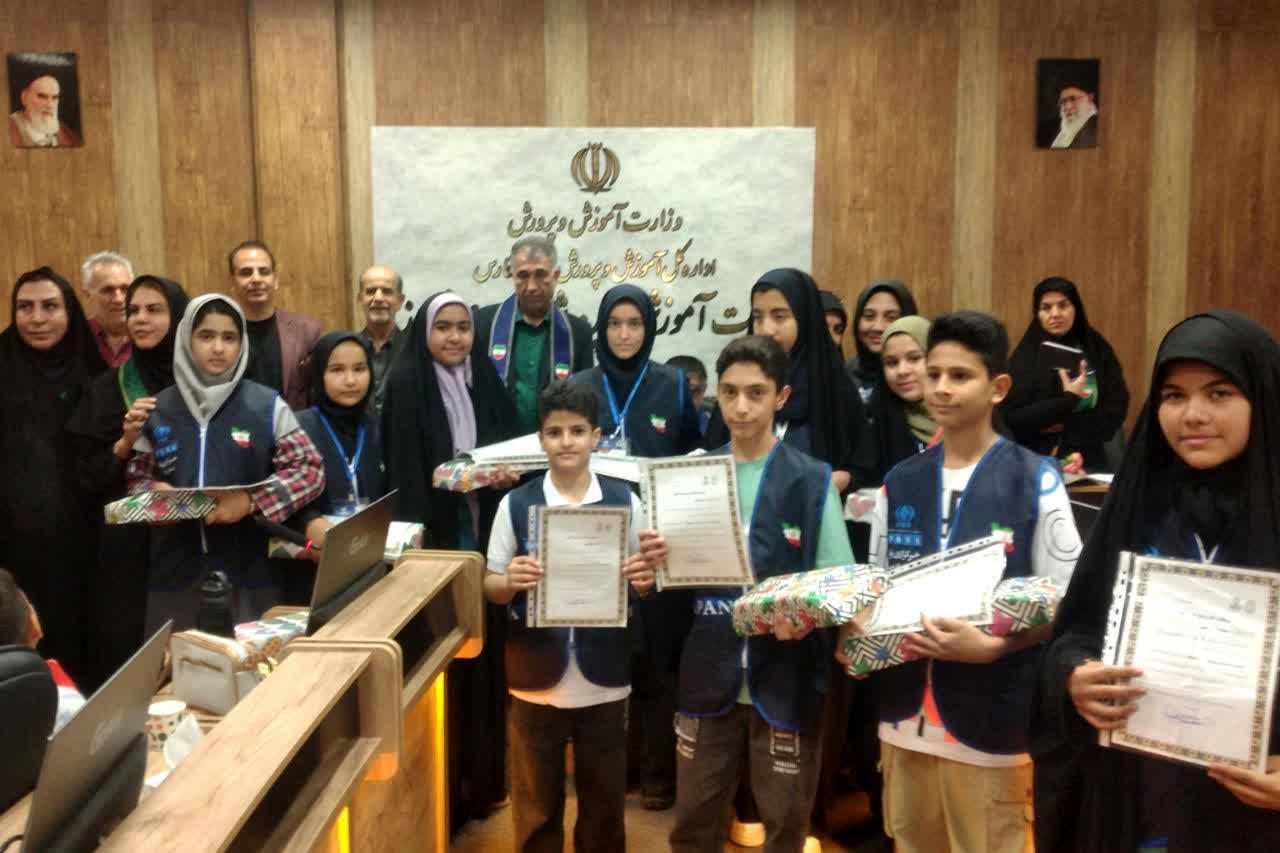 نشست صمیمی مدیر و معاون پرورشی ناحیه 4 شیراز با مربیان، پیشتازان و خبرنگاران پانا