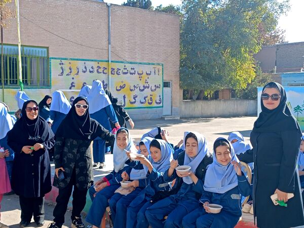 عزاداری ایام فاطمیه در دبستان  بنت الهدی صدر ۲