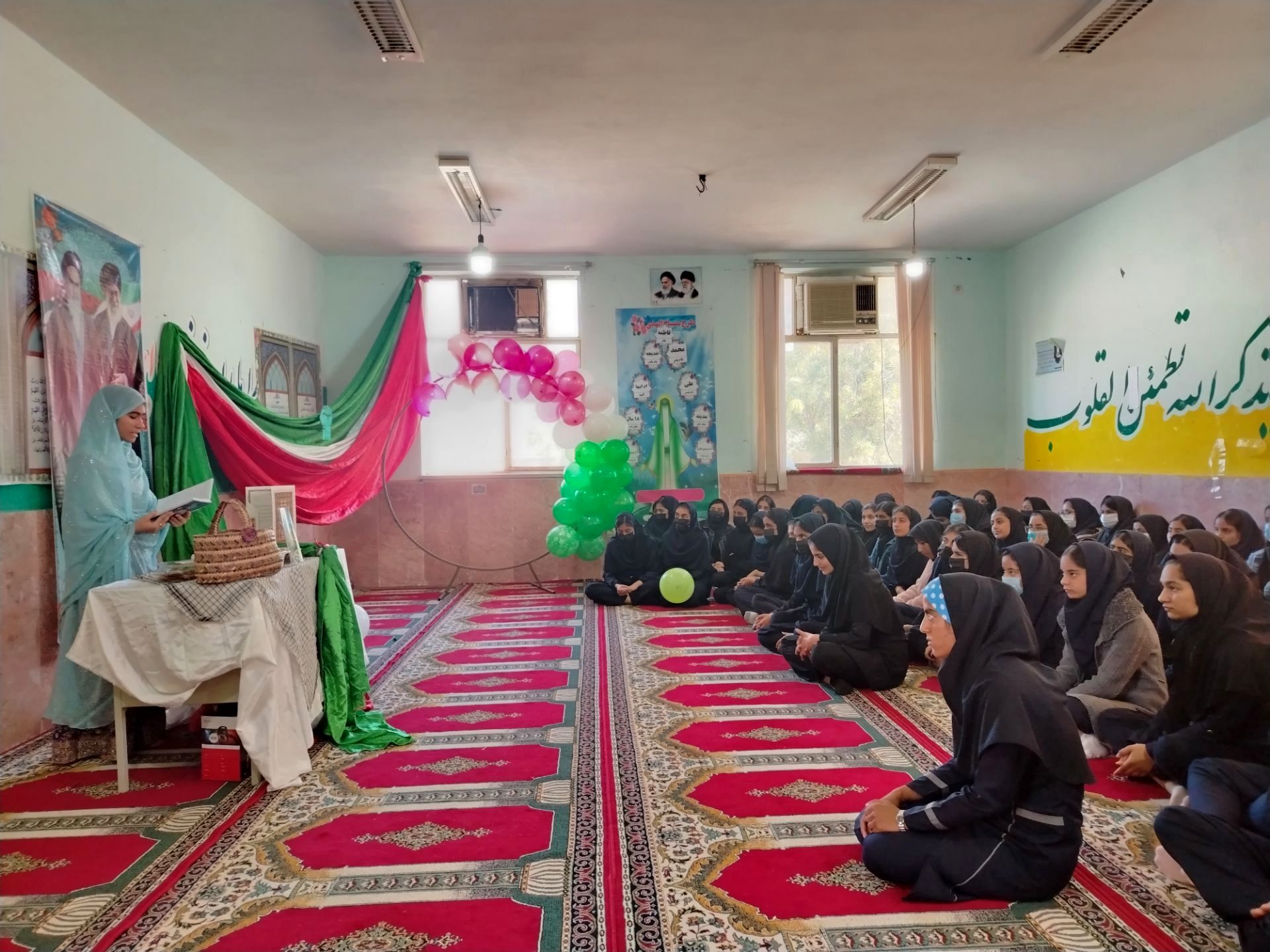 جشن باشکوه ولادت حضرت مهدی(عج) در دبیرستان آسیه رضوان