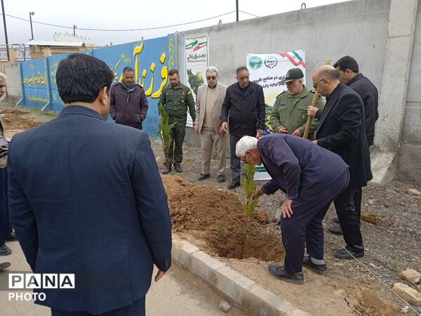 یادمان شهید والامقام آیت‌الله خامنه‌ای سبز شد