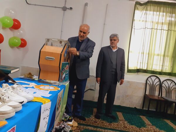 جشن نیکوکاری در مدرسه شهید هلالی خلیل آباد
