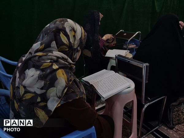 قرائت قرآن، نماز جماعت و افطار در مسجد خاتم پیامبران 