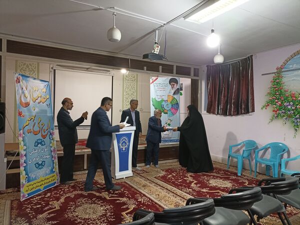 تجلیل از دبیر و اعضای قرارگاه طرح میدان ۱۴صفر۳