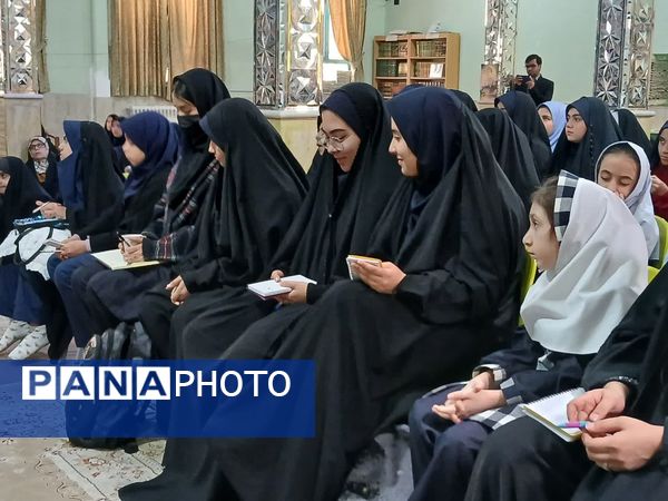 برگزاری جلسه توجیهی هیات‌های دانش‌آموزی دختران آموزش و پرورش ناحیه۶ مشهد