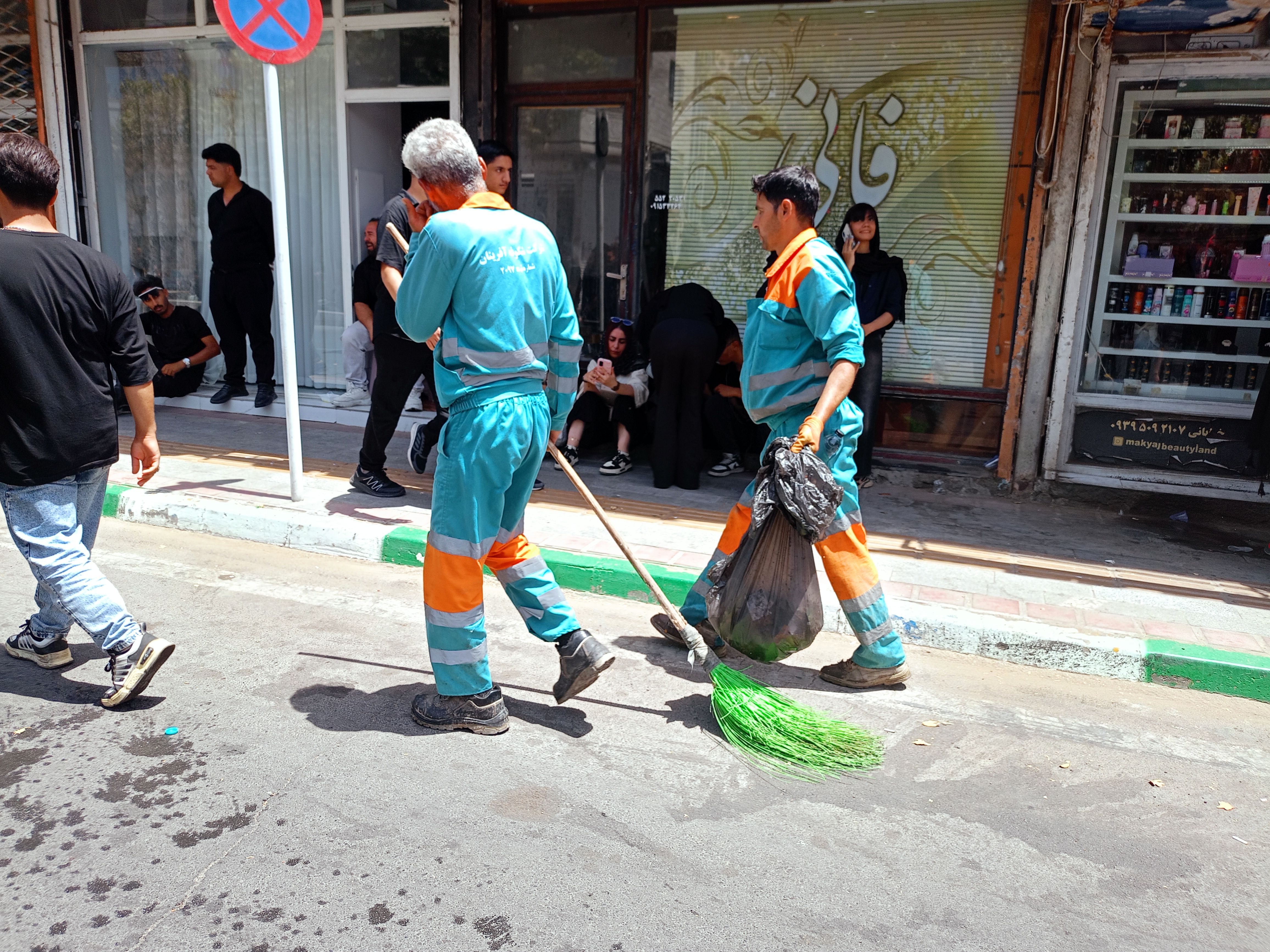 فرشتگانی که مهربانانه خدمت می‌کنند 