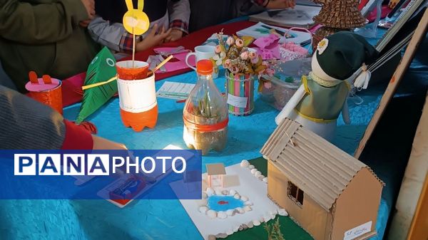 جشنواره فرهنگی هنری ماها در دبستان پنجم مهر