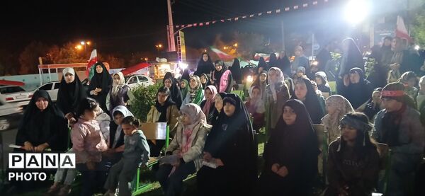 حضور پررنگ مردمان هشتگرد در راهپیمایی هرشب 
