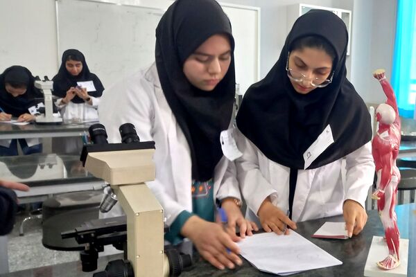 برگزاری مرحله استانی مسابقات علوم آزمایشگاهی ویژه دانش‌آموزان شهرستان‌های تهران
