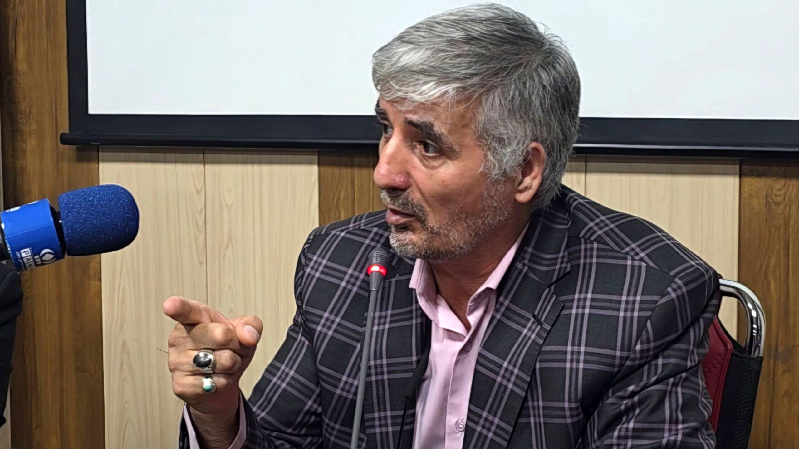 مجلس دانش‌ آموزی باید مدرسه ای تربیتی باشد