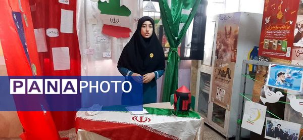 نمایشگاه انقلاب در مدرسه حضرت خدیجه(س) شیروان 