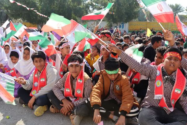زنگ انقلاب در مدارس رودبار جنوب به صدا درآمد 