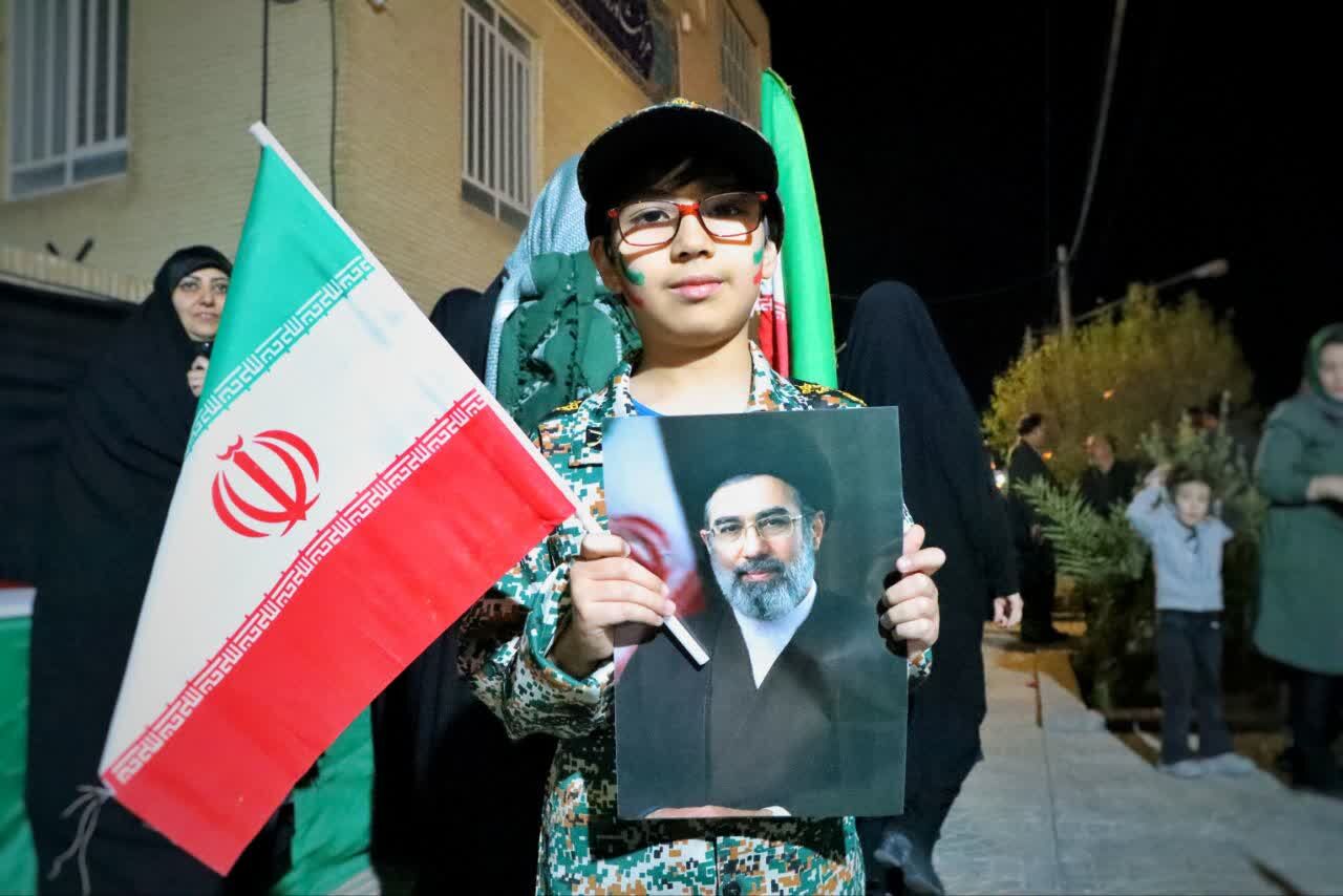 برپایی موکب امام رضا(ع) یاد بود شهدای دانش آموز در یزد