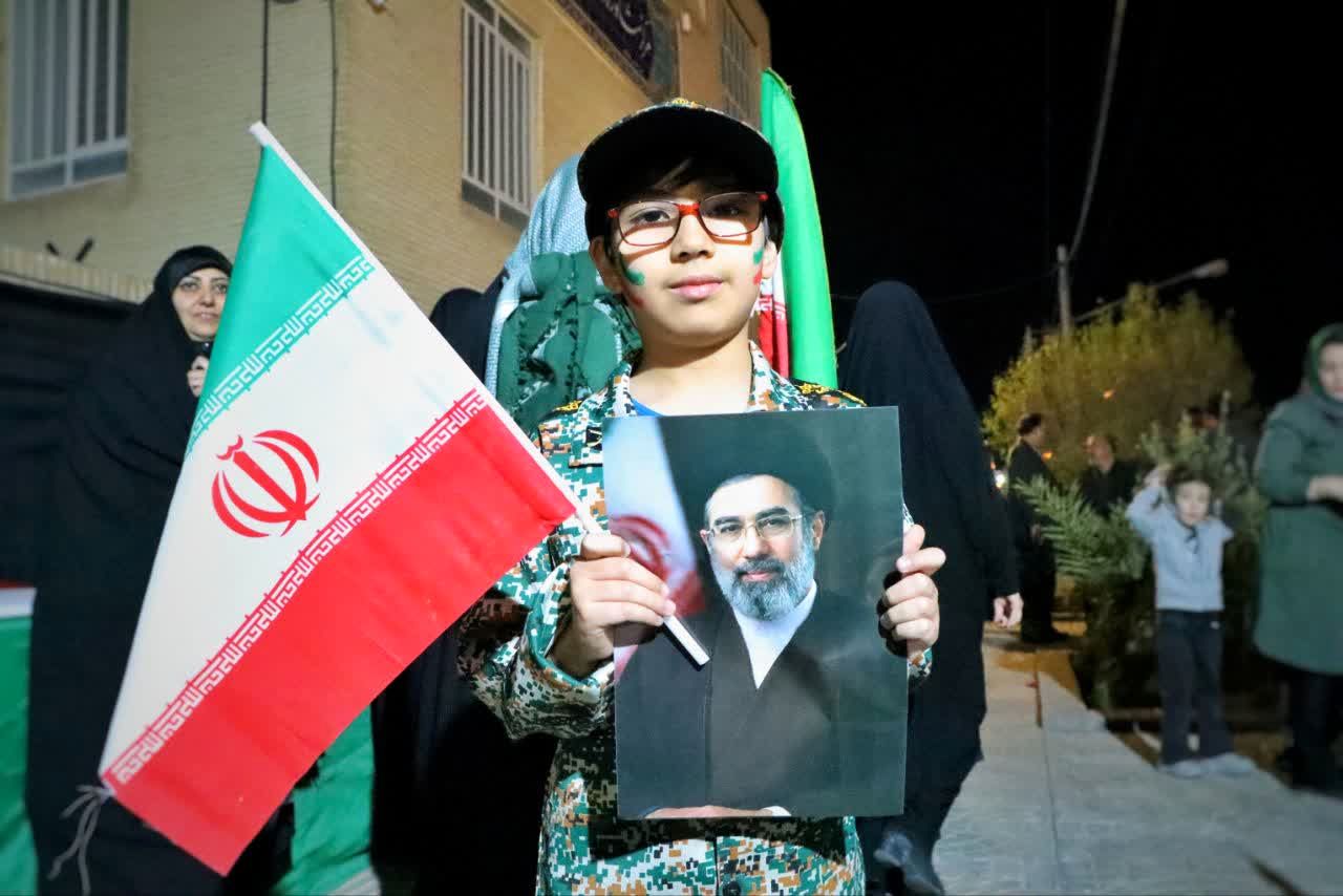برپایی موکب امام رضا(ع) یاد بود شهدای دانش آموز در یزد