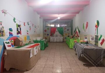 نمایشگاه و جشن ایرانمان در دبستان فرزانگان رباط‌کریم