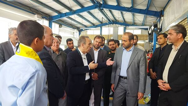 آیین افتتاحیه کارگاه و زمین چمن هنرستان تخصصی خودرو برادران نیشابور 