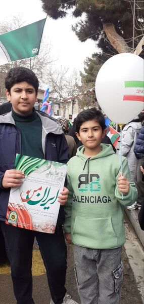 حضور دانش آموزان مدارس سما بجنورد در راهپیمایی 22 بهمن 