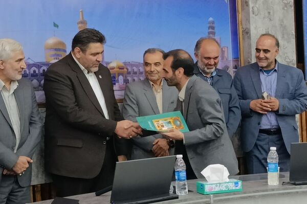 آیین تجلیل از معلمان برگزیده جشنواره الگوهای برتر استان خراسان رضوی
