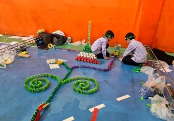 مسابقات دومینو دانش‌آموزی مرحله ناحیه‌ای در شیراز برگزار شد