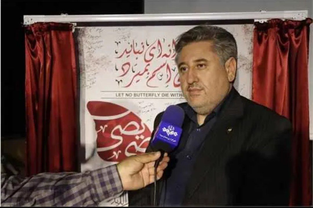 رونمایی از پوستر نمایش «هیچ پروانه‌ای نباید بدون اسم بمیرد