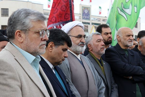 اجتماع عظیم منتظران ظهور در میدان شهدا مشهد