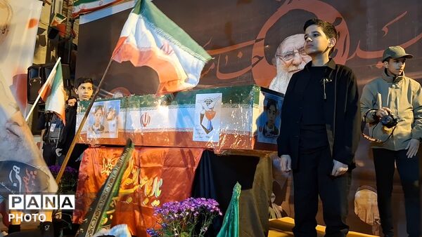 آیین وداع با پیکر دانش آموز شهید محمد حسین دهقان در قم