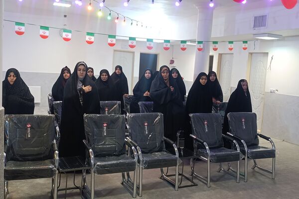 جلسه هم اندیشی راهکارهای جذب دانش آموزان به نماز
