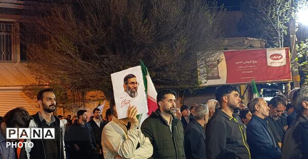 مدیرکل آموزش و پرورش استان مهمان ویژه‌ راهپیمایی شبانه دانش‌آموزان اسدآباد