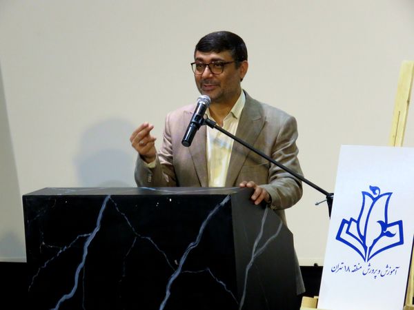 همایش شوراهای دانش‌آموزی مدارس دخترانه منطقه ۱۸