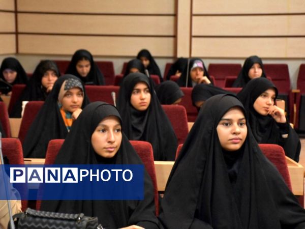 تجلیل از دانش‌آموز خبرنگاران‌پانا ناحیه‌‌یک