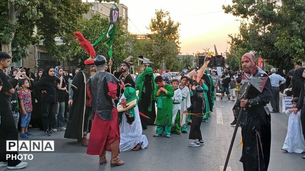 شور حسینی در نخستین روز صفر میزبان کاروان نمادین اسرای شام در تفرش 