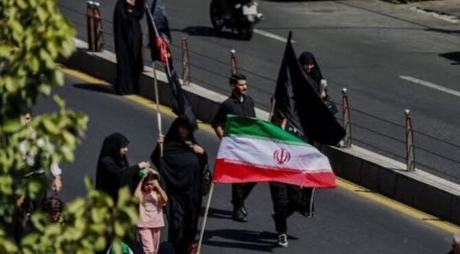 نزدیک به خورشید، در مدار جاماندگان