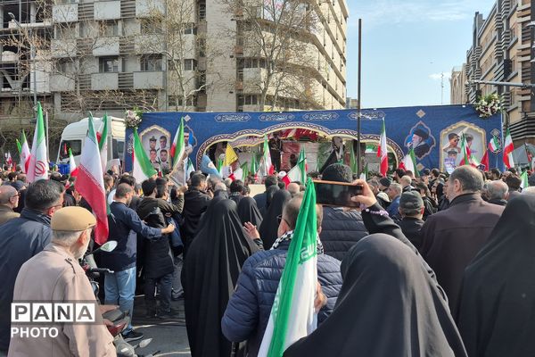 تشییع پیکر شهیدان لاریجانی، سلیمانی و شهدای ناو دنا