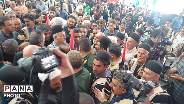 لرستان در سوگِ رهبر شهیدان سیاه پوشید؛ میثاقِ عشایر در حسینیه‌ ثارالله