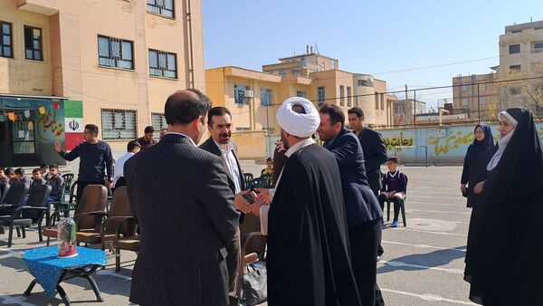 افزایش شور و نشاط دانش‌آموزان با افتتاح زمین چمن جدید دبستان امید و نوید فارسان