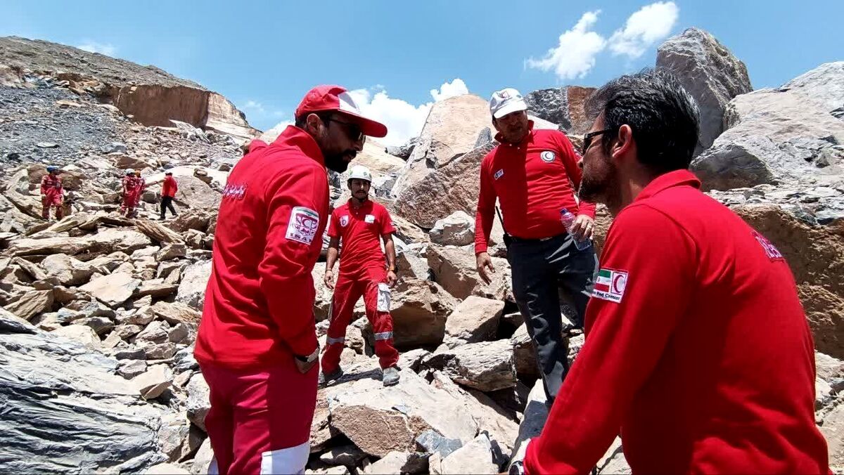 دستور مخبر برای تهیه گزارش دقیق علل وقوع حادثه ریزش معدن در شازند