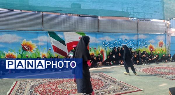 گرامیداشت هفته تربیت بدنی در دبیرستان فیاض 