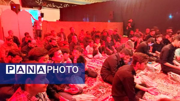 مراسم عزاداری شب شهادت امام حسن عسکری (ع) در امامزاده سید حمزه 