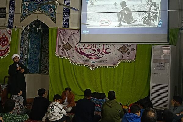 حضور دانش‌آموزان معتکف ناحیه دو شهرری در جلسات بصیرتی