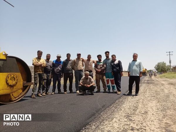 آغاز عملیات آسفالت جاده فدافن به کاشمر گامی بلند در توسعه زیرساخت‌های روستایی