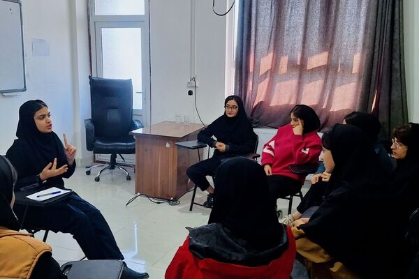 ضرورت برگزاری جلسات منظم شورا در دبیرستان شهربانو یاسوج