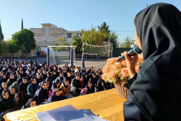 جشن روز دانش‌آموز در مدارس ناحیه ۳ شیراز