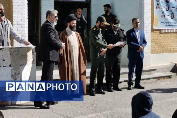 رزمایش پدافند غیرعامل در هنرستان امام‌علی(ع) شهرستان فیروزکوه