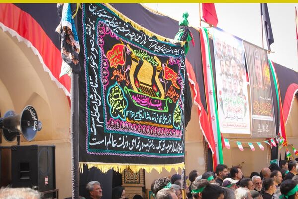 مراسم عاشورای حسینی در مشهد اردهال کاشان