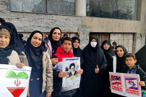 راهپیمایی پرشور ۲۲بهمن در رودهن 